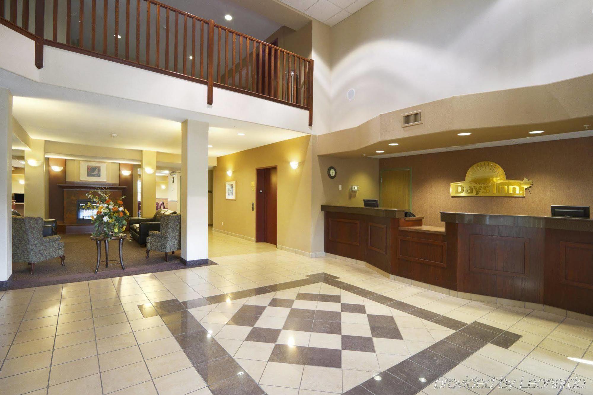 Days Inn By Wyndham Thunder Bay North Экстерьер фото